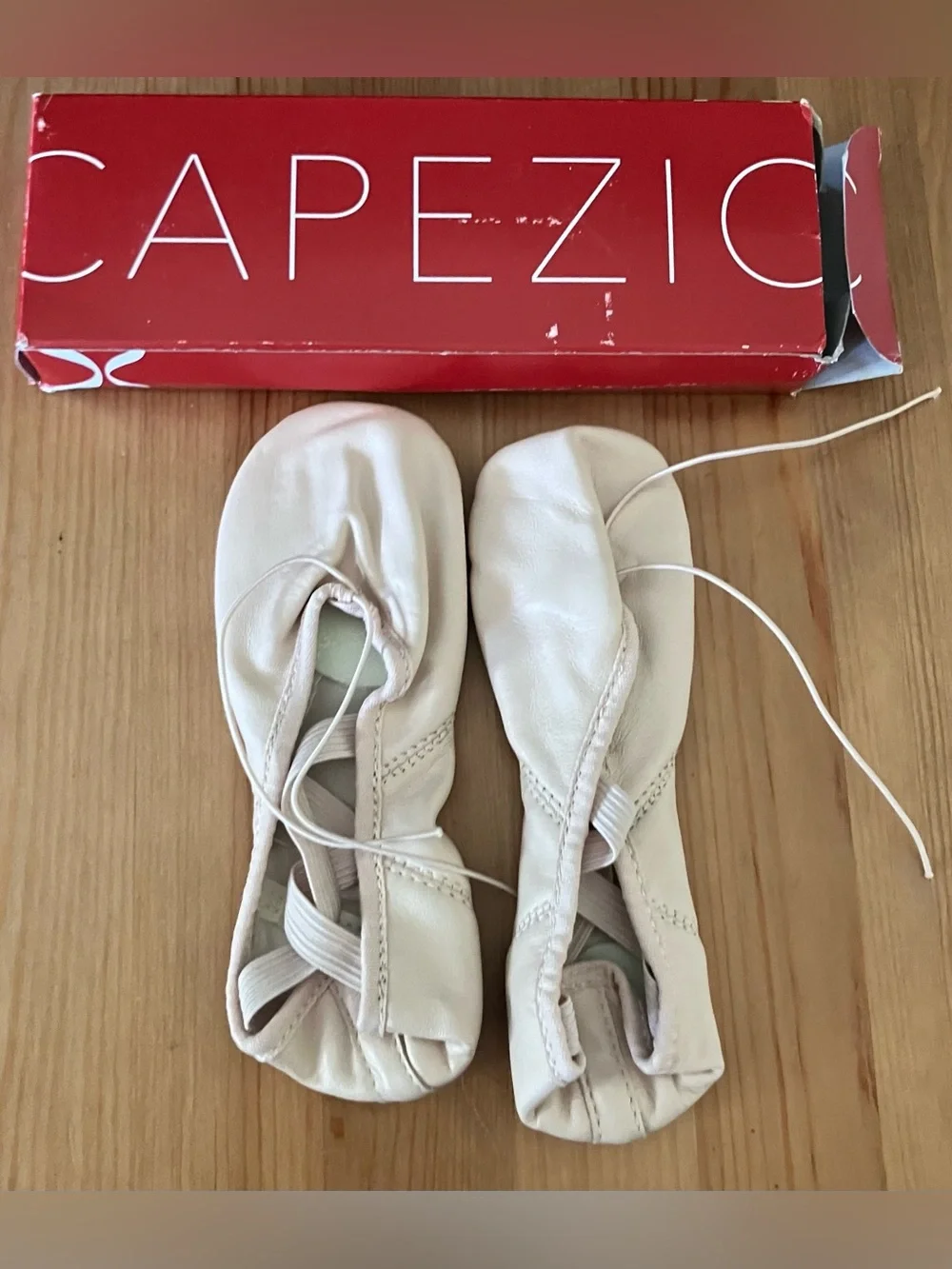 NEW Capezio Juliet Leather Split Sole Ballet Shoes Ballet pink/beige Size 1W